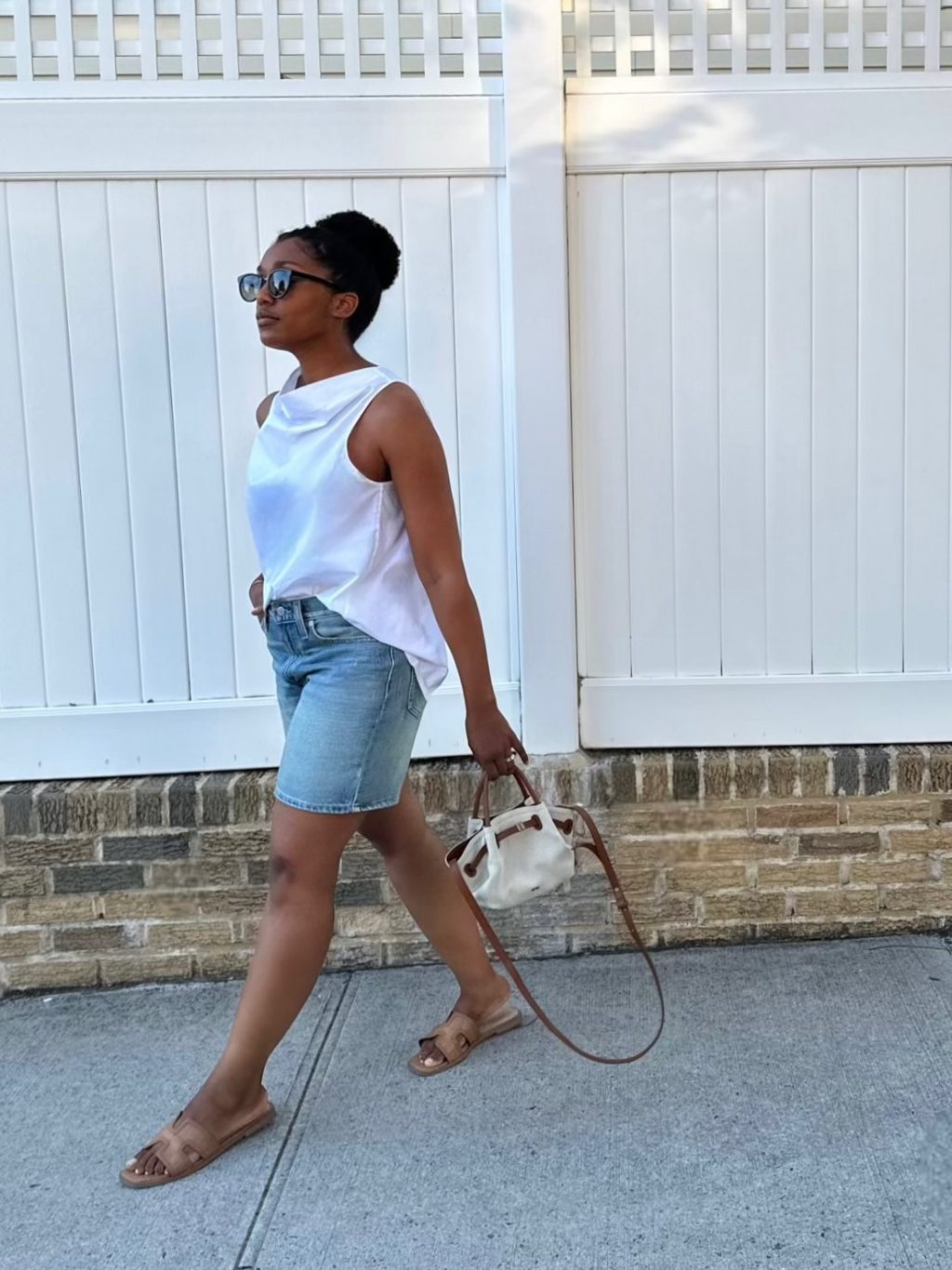 How to Wear Denim Bermuda Shorts with Vogue-Worthy&nbsp;Polish